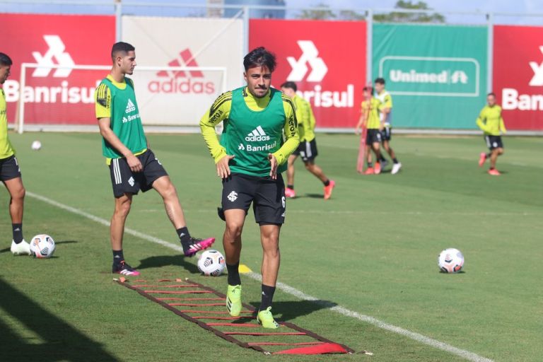 Heitor aposta na experiência de Ramírez na altitude para Inter superar desafio na estreia
