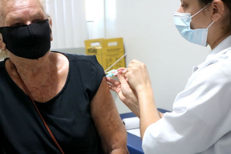 Maripá começa a vacinar pessoas sem comorbidades com mais de 54 anos