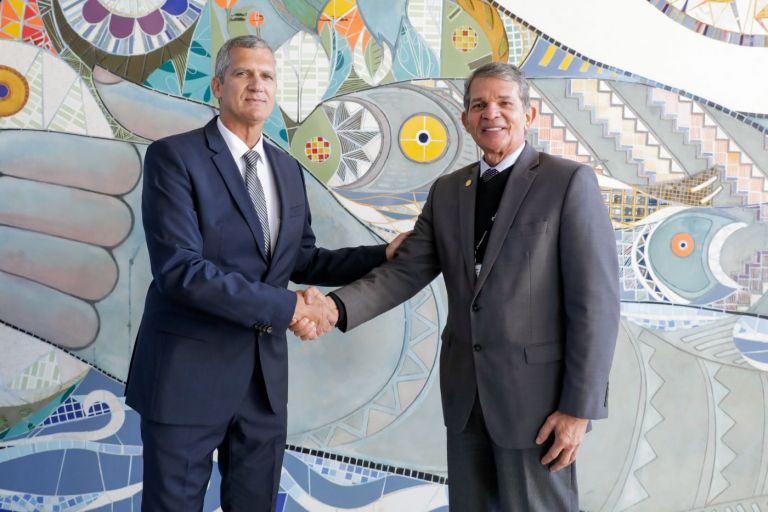 Diretor superintendente do PTI agradece general Silva e Luna e dá boas vindas ao novo diretor-geral brasileiro, general Ferreira