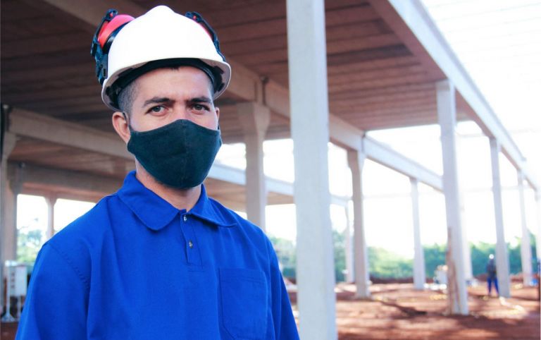 Prati-Donaduzzi oferece oportunidades de trabalho na área da construção civil