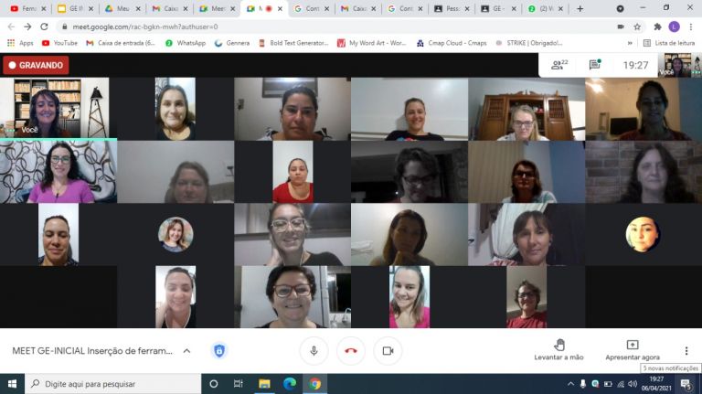 Inserção de ferramentas digitais na prática pedagógica é tema de grupo de estudos de professores da rede municipal