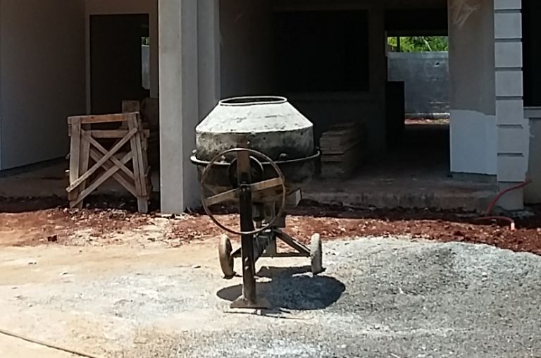 Elementos são acusados de usar picape para furtar betoneira em Marechal Rondon