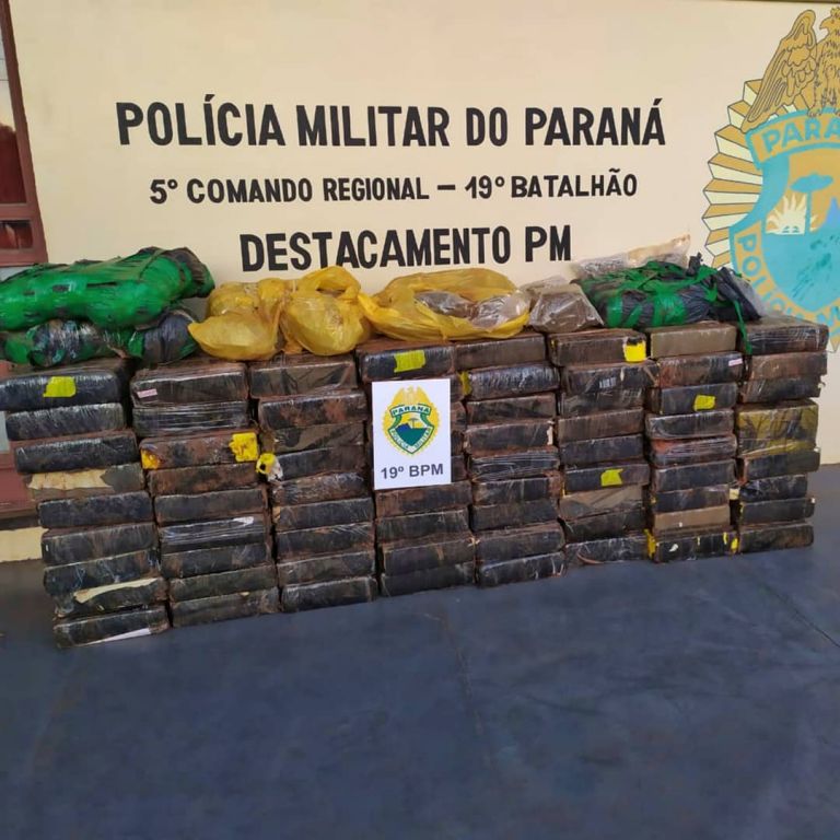 PM apreende 670 quilos de maconha no interior de Entre Rios do Oeste