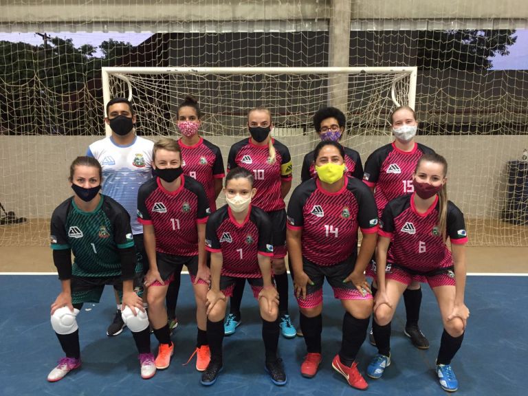 Empate classifica Quatro Pontes para a semifinal da Copa Sesc Verão