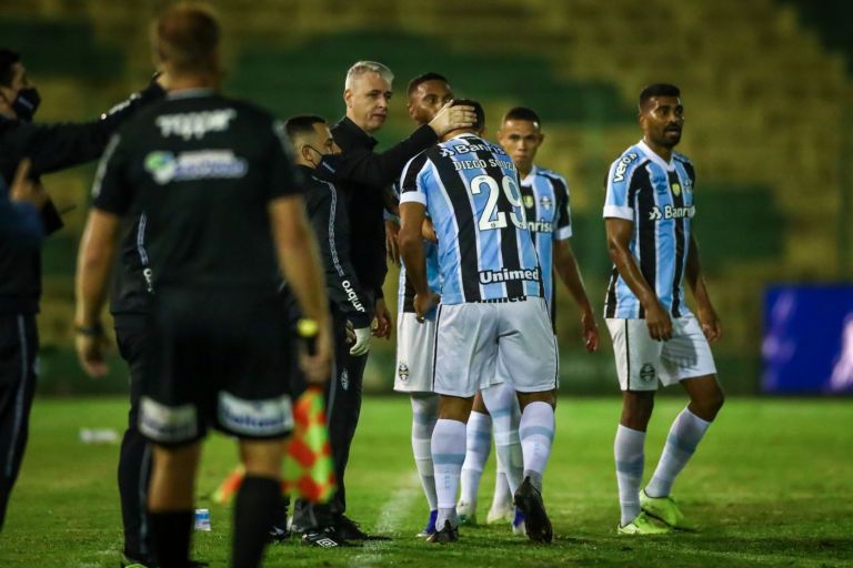 Na estreia de Tiago Nunes, Grêmio vence Ypiranga e garante melhor campanha na 1ª fase do Gauchão