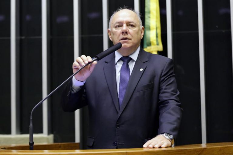 Presidente da Câmara dos Deputados decreta luto pela morte de Schiavinato; sessão e reuniões de comissões estão canceladas