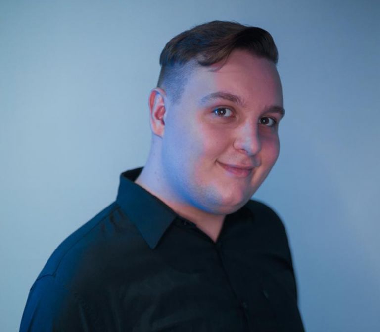 Bragadense lança livro de poesias neste sábado