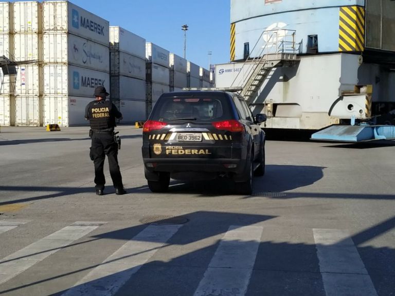 PF prende suspeito de tráfico internacional de drogas no Porto de Paranaguá