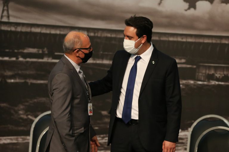 Na posse do novo diretor de Itaipu, governador destaca parceria com o Paraná