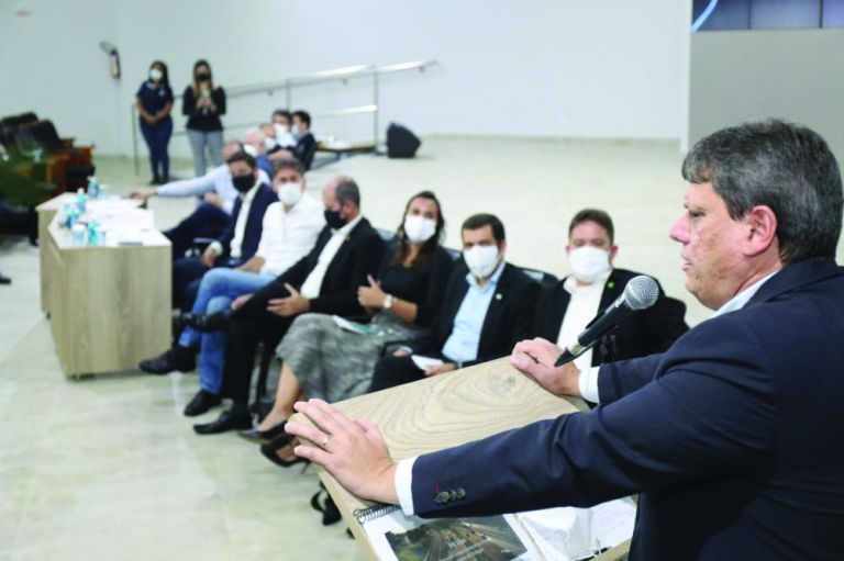 Ministro ouve lideranças do Oeste sobre novo modelo de pedágio