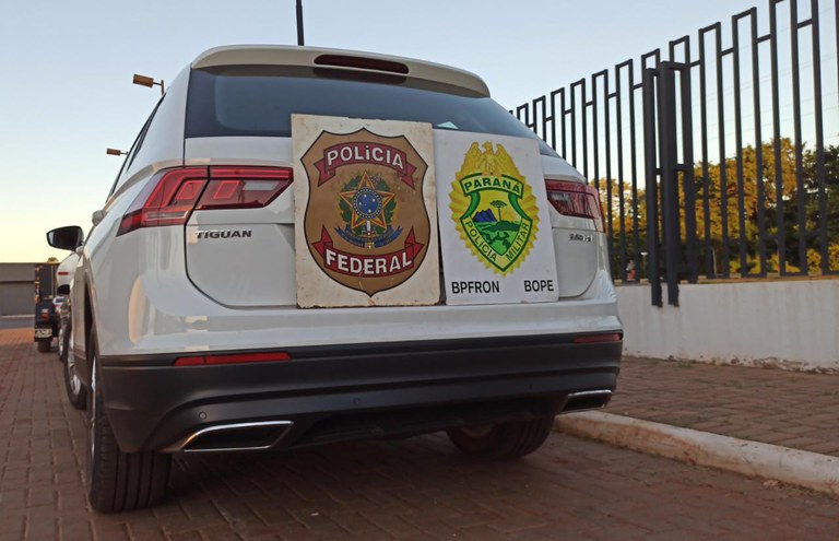 PF e BPFron estouram depósito com carregamento milionário de eletrônicos diversos, agrotóxicos e cigarros em Mercedes