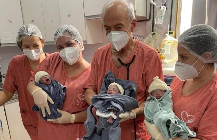 Mãe de origem haitiana dá à luz a trigêmeos em Toledo