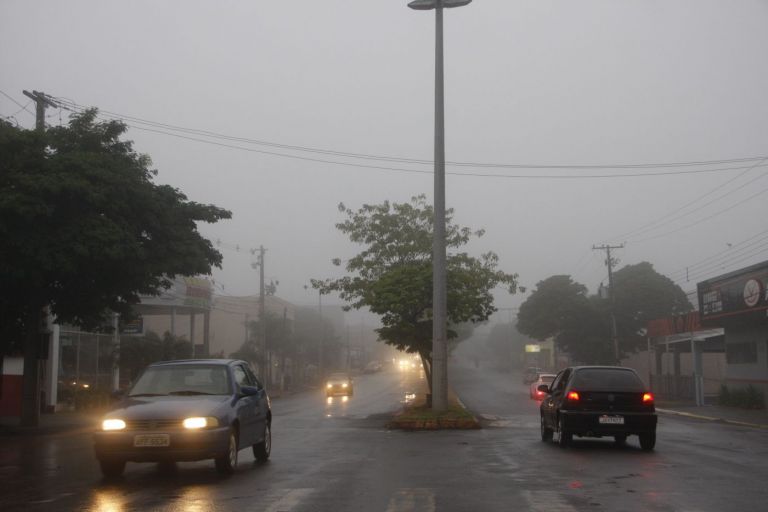 Defesa Civil emite alerta para chuvas intensas, raios, vendaval e granizo nas regiões Oeste, Sudoeste e Centro Sul