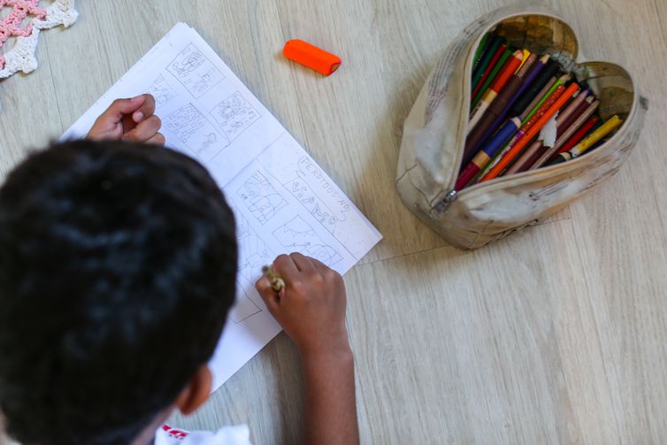 Dia internacional comemora importância de brincadeiras na infância