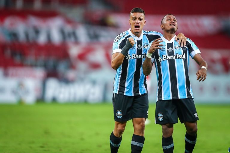 Garotos são base para Grêmio e Inter e tentam roubar a cena com protagonismo no Gre-Nal