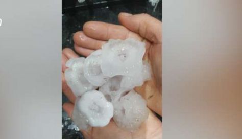 Temporal e chuva de granizo deixam estragos em cidade do Paraná