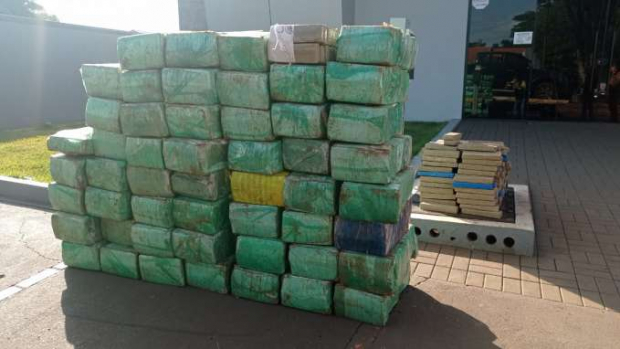 Após perseguição, adolescente é apreendido com uma tonelada de maconha em Toledo