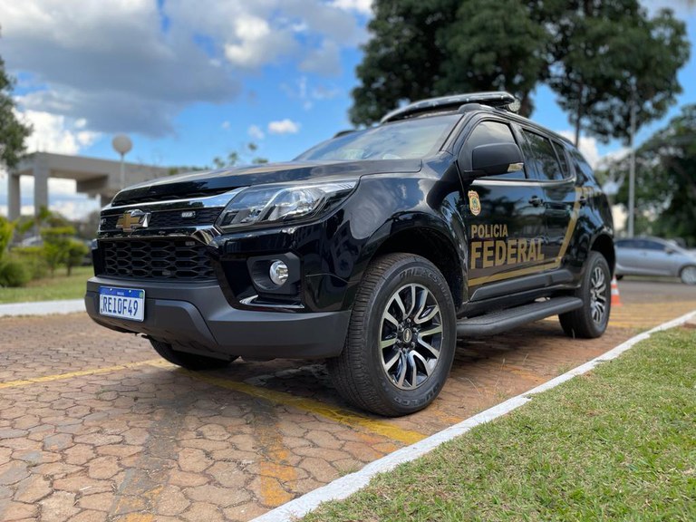 Operação da PF contra o tráfico internacional de drogas cumpre mandados no Paraná e em outros Estados