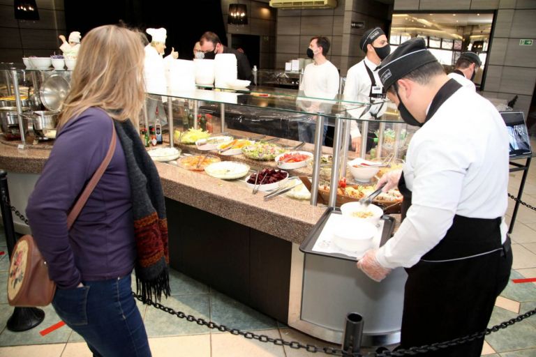 Em atualização, Estado amplia em uma hora funcionamento de restaurantes, bares e lanchonetes