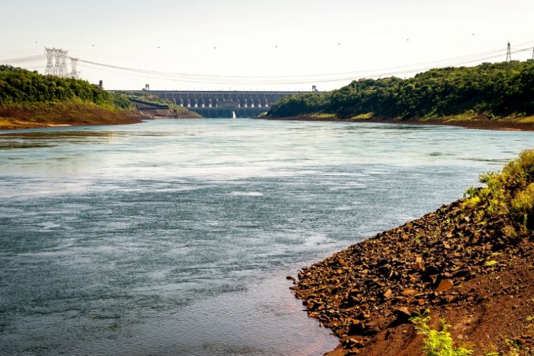 Itaipu inicia operação para garantir navegabilidade da safra paraguaia