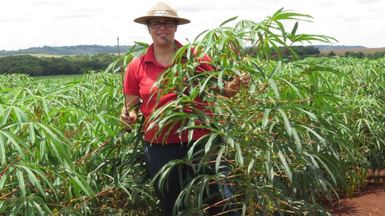 Mestranda da Unioeste/Marechal Rondon conquista prêmio em evento para mulheres cientistas