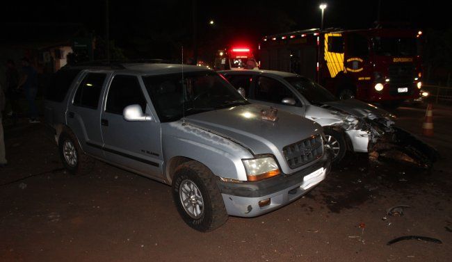 Em atendimento a acidente de trânsito, bombeiros precisam parar briga de faca e enxada