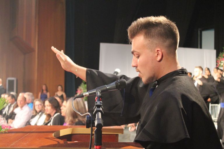 FAG Toledo lança pesquisa para acompanhar trajetória de ex-alunos