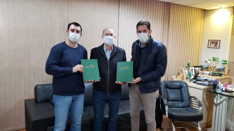 História dos 50 anos da Copagril é relatada em livro especial