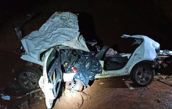 Duas irmãs morrem ao bateram carro de frente contra ônibus em Corbélia