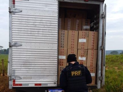 PRF apreende R$ 750 mil em cigarros contrabandeados em Guaíra