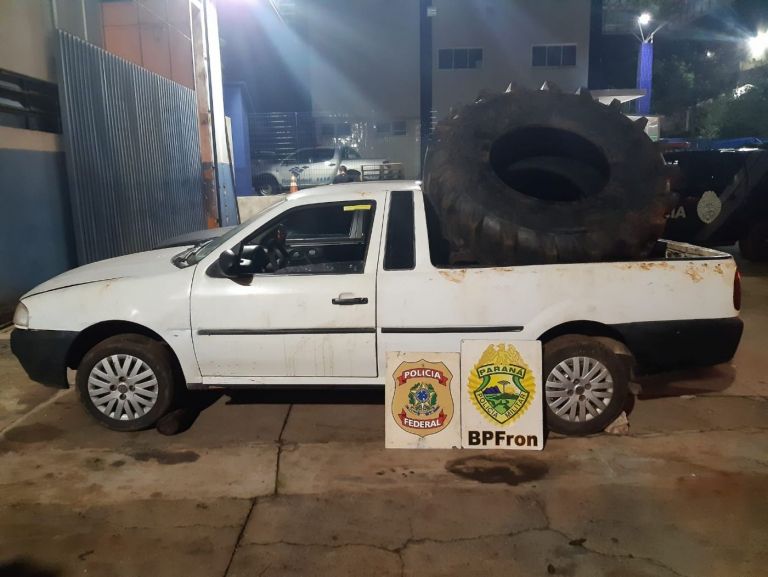 BPFron e Nepom apreendem pneus de maquinário agrícola contrabandeados em Santa Helena