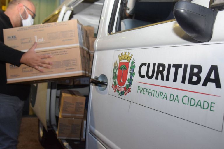 Estado distribui mais 1,6 milhão de insumos para a vacinação contra a Covid-19