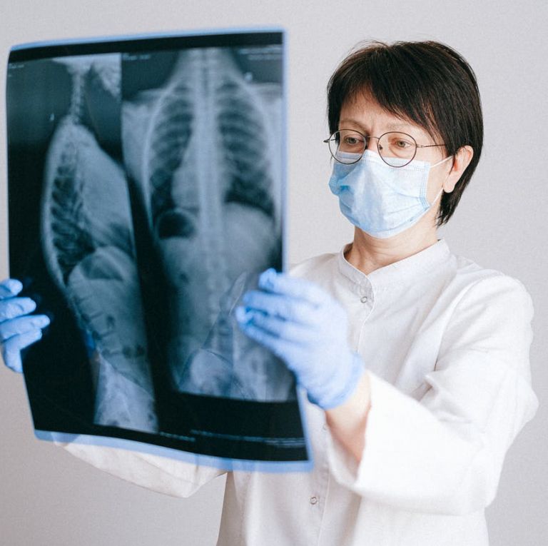 Covid-19: Brasil soma 541,2 mil mortes e vai 19,3 milhões de casos