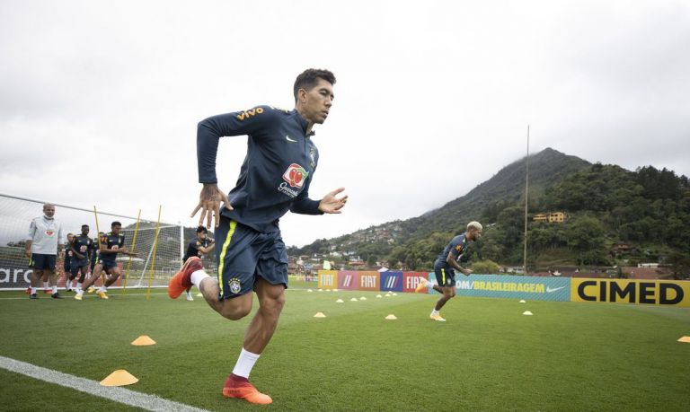 Eliminatórias: seleção faz último treino antes de viagem para Porto Alegre