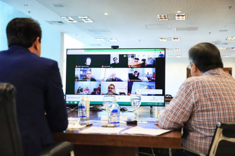 Estado firma pacto com municípios para acelerar o ritmo da vacinação contra a Covid-19