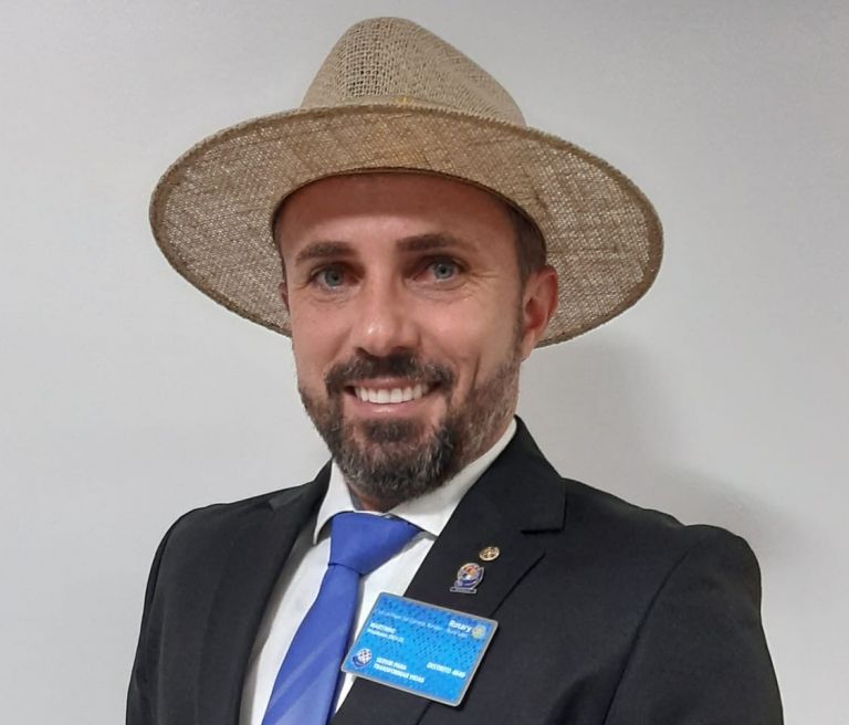 Rotary Club Beira Lago empossa novo conselho diretor