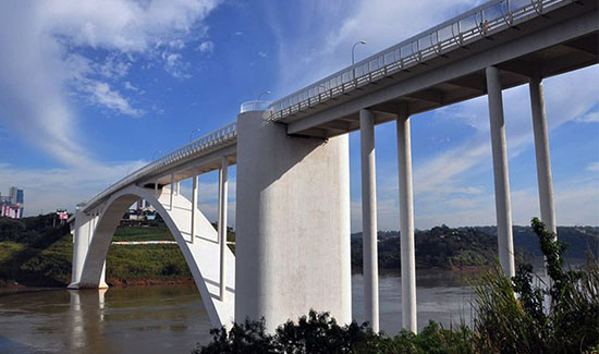 Nova portaria restringe entrada de estrangeiros no Brasil