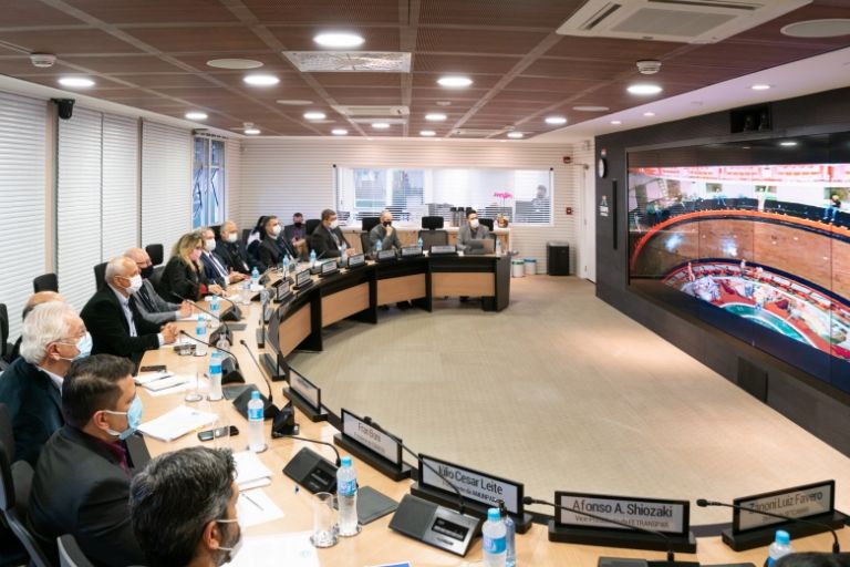 Itaipu avalia apoio ao estudo de viabilidade de nova ponte sobre o Rio Paraná