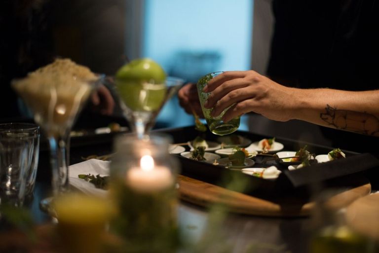 Covid-19: Foz do Iguaçu prorroga toque de recolher e amplia horário de restaurantes no Dia dos Namorados