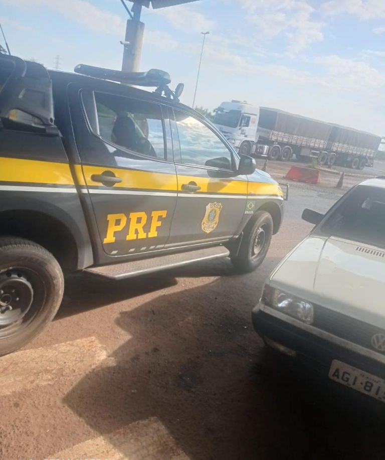 Veículo furtado em Toledo é recuperado em Guaíra antes de cruzar a fronteira