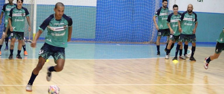 Revelações de Quatro Pontes conquistam espaço no Marechal Futsal