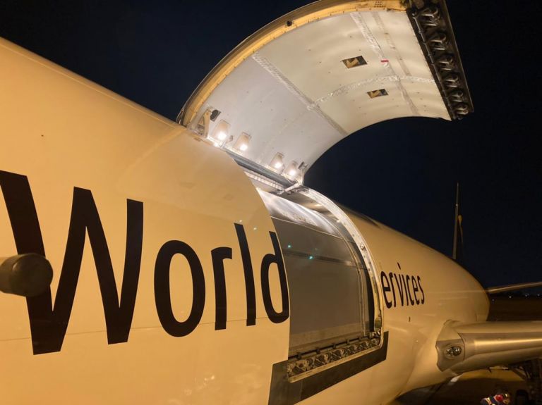 Lote com 527 mil doses da vacina da Pfizer chega ao Brasil