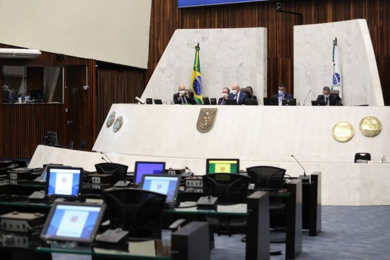 Assembleia aprova projeto que divulga cadastro de espera do SUS para consultas, exames e cirurgias no Paraná
