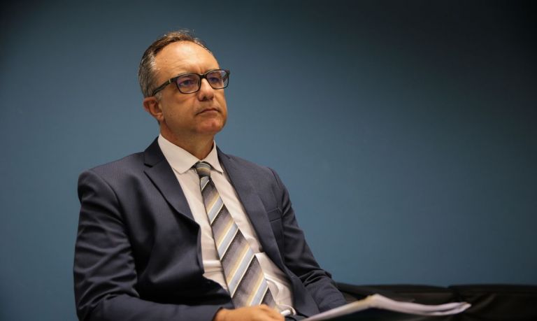 País regrediu 20 anos na educação com pandemia, diz secretário do MEC