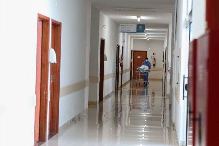 Covid-19: Brasil tem 21,8 milhões de casos acumulados e 607 mil mortes