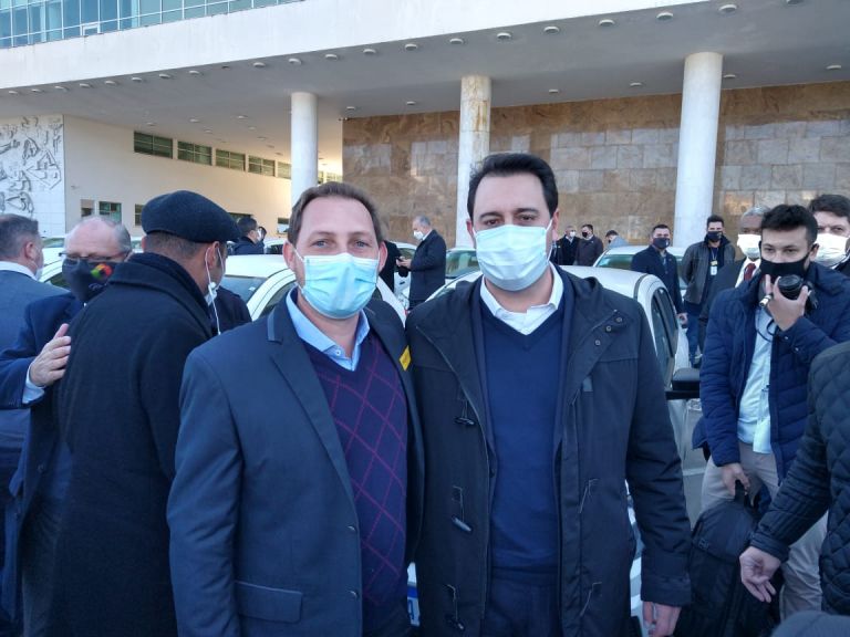 Maripá é contemplada com novos veículos para a saúde e materiais esportivos