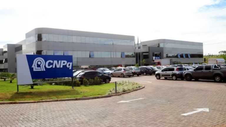 CNPq identifica problema e vai retomar funcionamento de plataformas