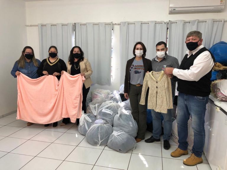 Maripá recebe peças de agasalhos da campanha Aquece Oeste