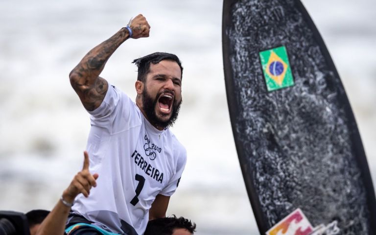 Ítalo Ferreira é ouro em Tóquio e 1º campeão olímpico no surfe