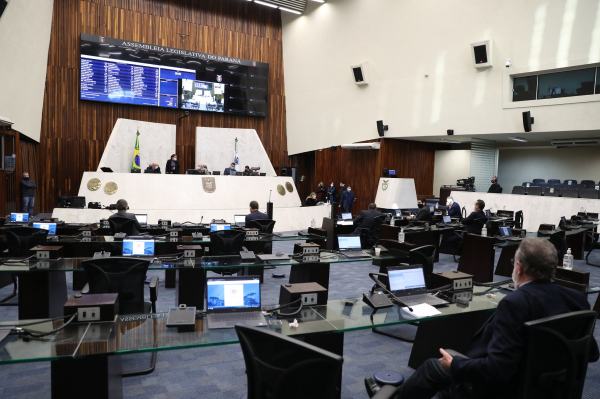 Quase 80% dos deputados estaduais do Paraná vão tentar a reeleição